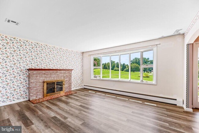 Building Photo - 2535 Solomons Island Rd