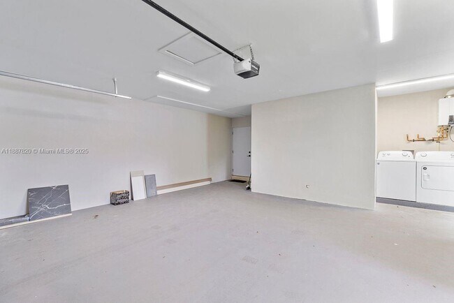 Building Photo - 10460 SW 93rd St