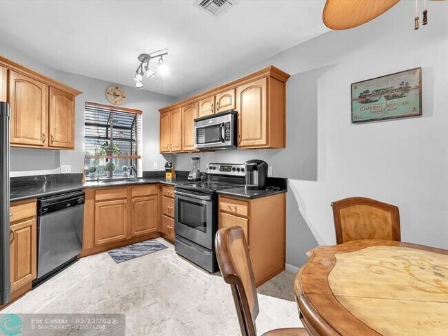 Building Photo - 5234 Europa Dr