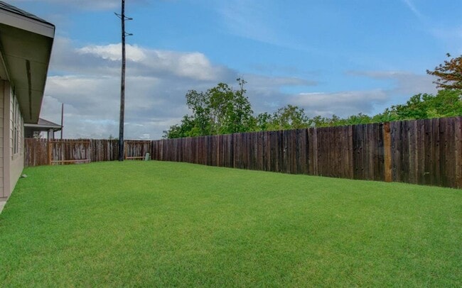 Building Photo - 4603 Bay Vista Dr
