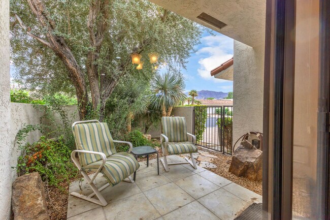 Building Photo - 31 Stanford Dr