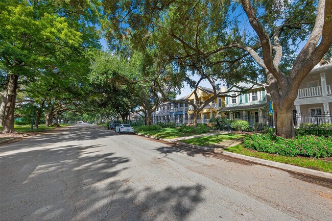 Building Photo - 431 Westmoreland St