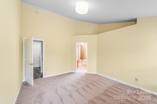 Building Photo - 6320 Alder Ct