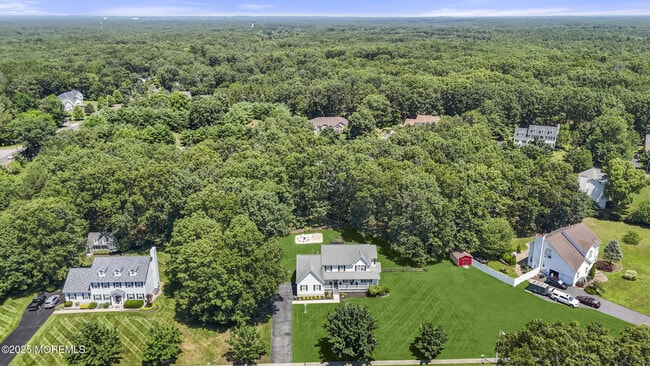 Building Photo - 6 Kindling Way