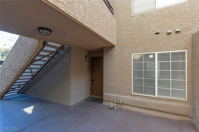 Building Photo - 2200 S Fort Apache Rd