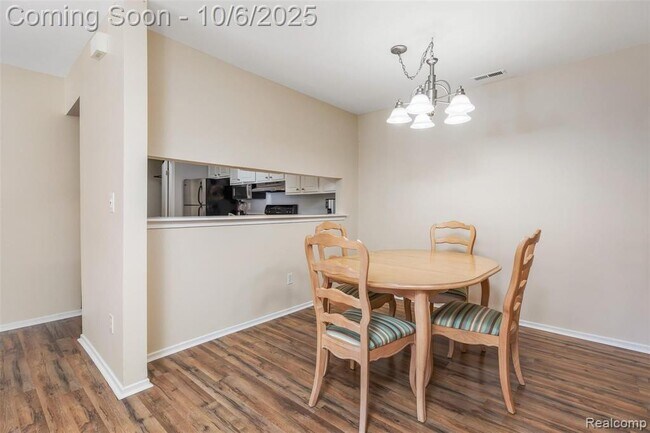 Building Photo - 2620 Greenstone Blvd