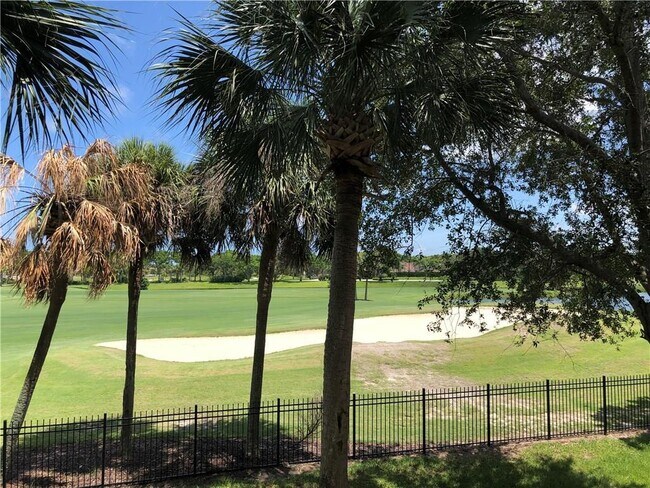Building Photo - 5035 Fairways Cir