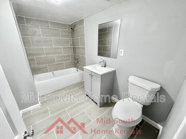 Building Photo - 2876 Cela Rd