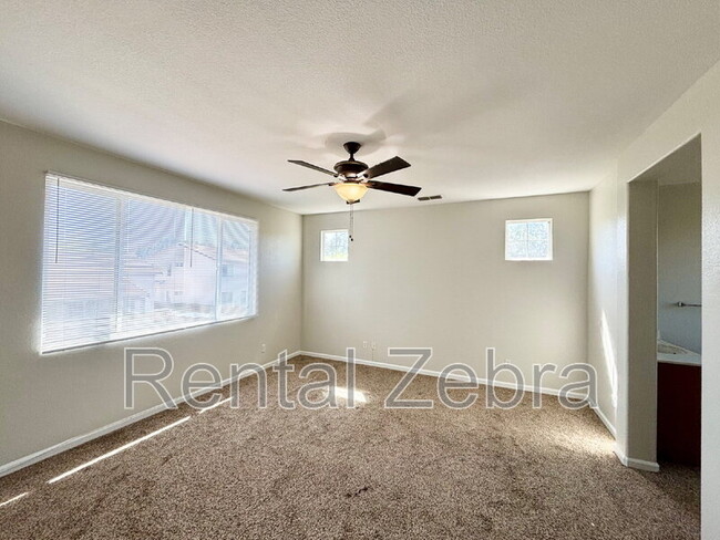 Building Photo - 3566 Santa Maria Ave