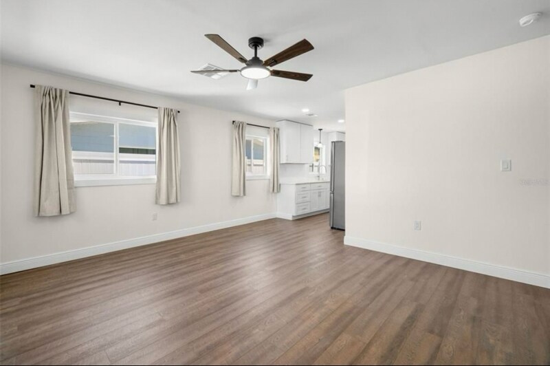 Building Photo - 185-187 38th Ave SE