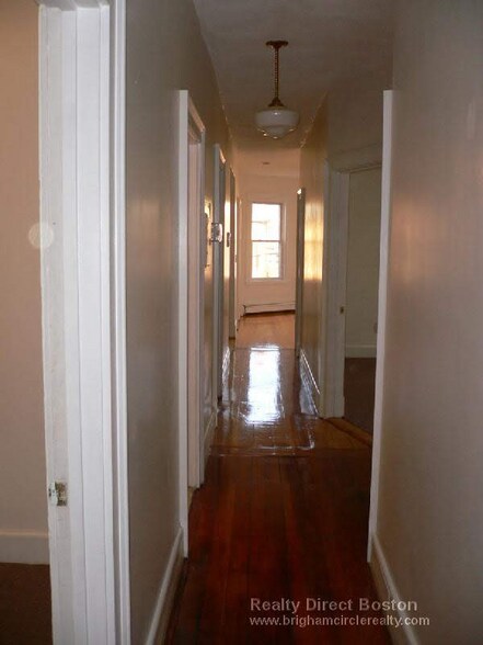 Building Photo - 101 Calumet St