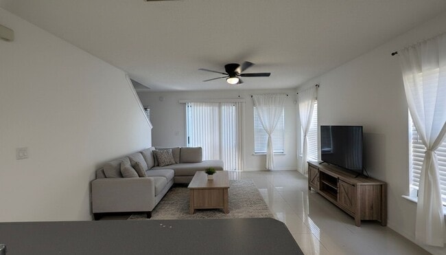 Building Photo - Spacious 3-Bed, 2.5-Bath Townhome in a Quiet Location!