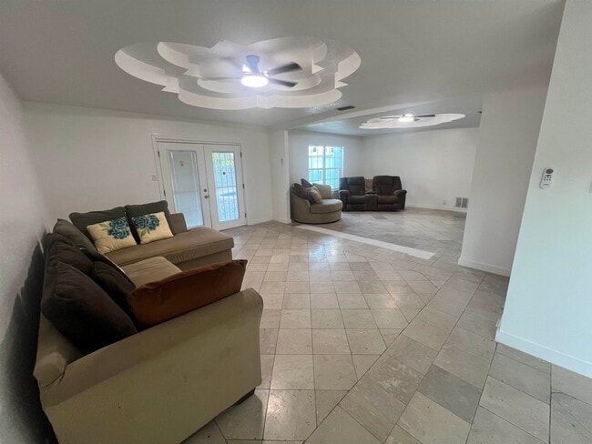 Building Photo - 312 Candlewood Rd