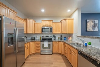 Building Photo - 1275 E University Dr