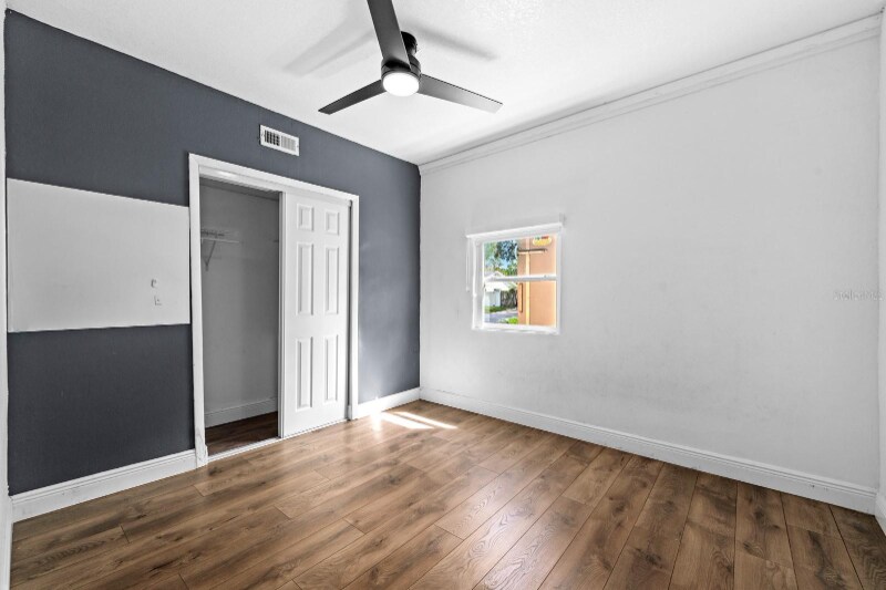 Building Photo - 3210 Acapulco Dr