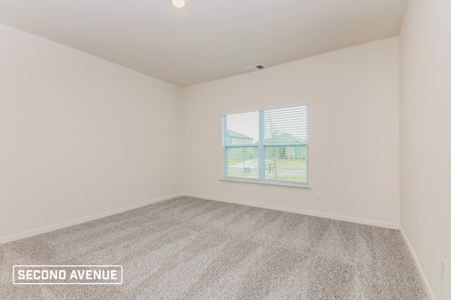 Building Photo - 909 Mallorie Ln