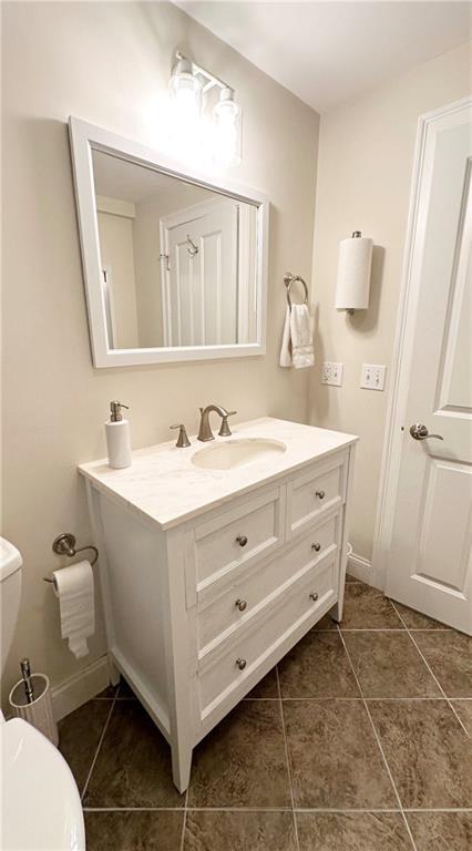 Building Photo - 227 Thames St