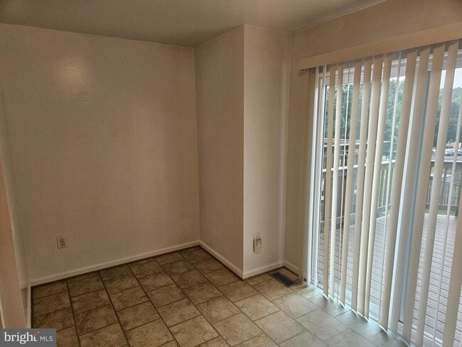 Building Photo - 6887 Chasewood Cir