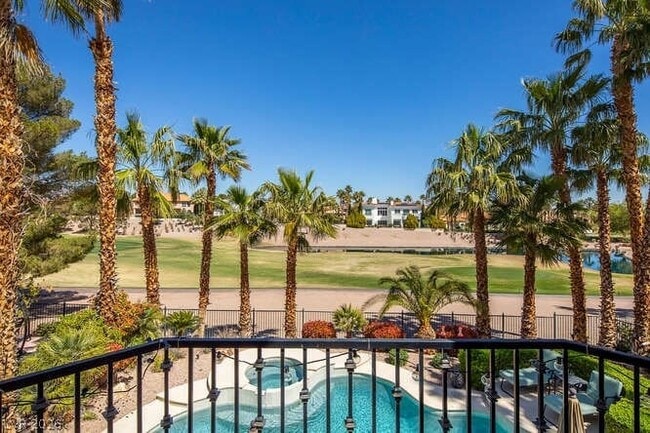 Building Photo - 8856 Rainbow Ridge Dr