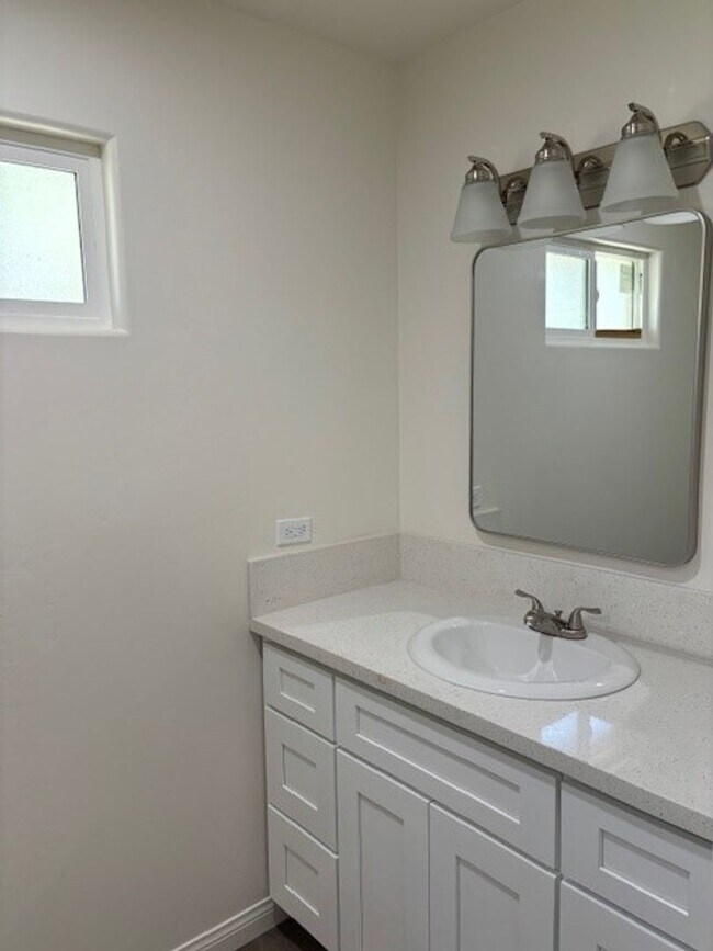 Building Photo - 1021 Nimrod Ct