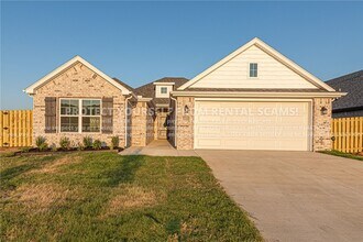 Building Photo - 4173 W Barhem Dr