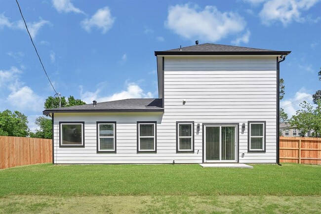 Building Photo - 13222 Donegal Way