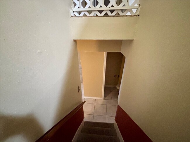 Building Photo - 8712 Wilcrest Dr