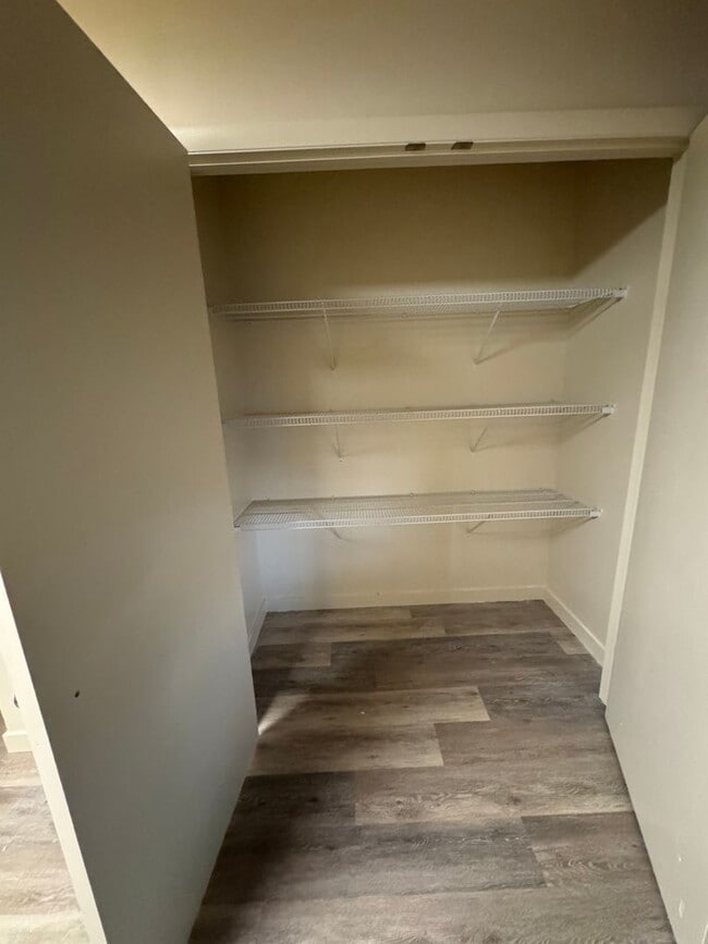 Building Photo - 3 bedroom, 2 bath Single Family Home, Vernal