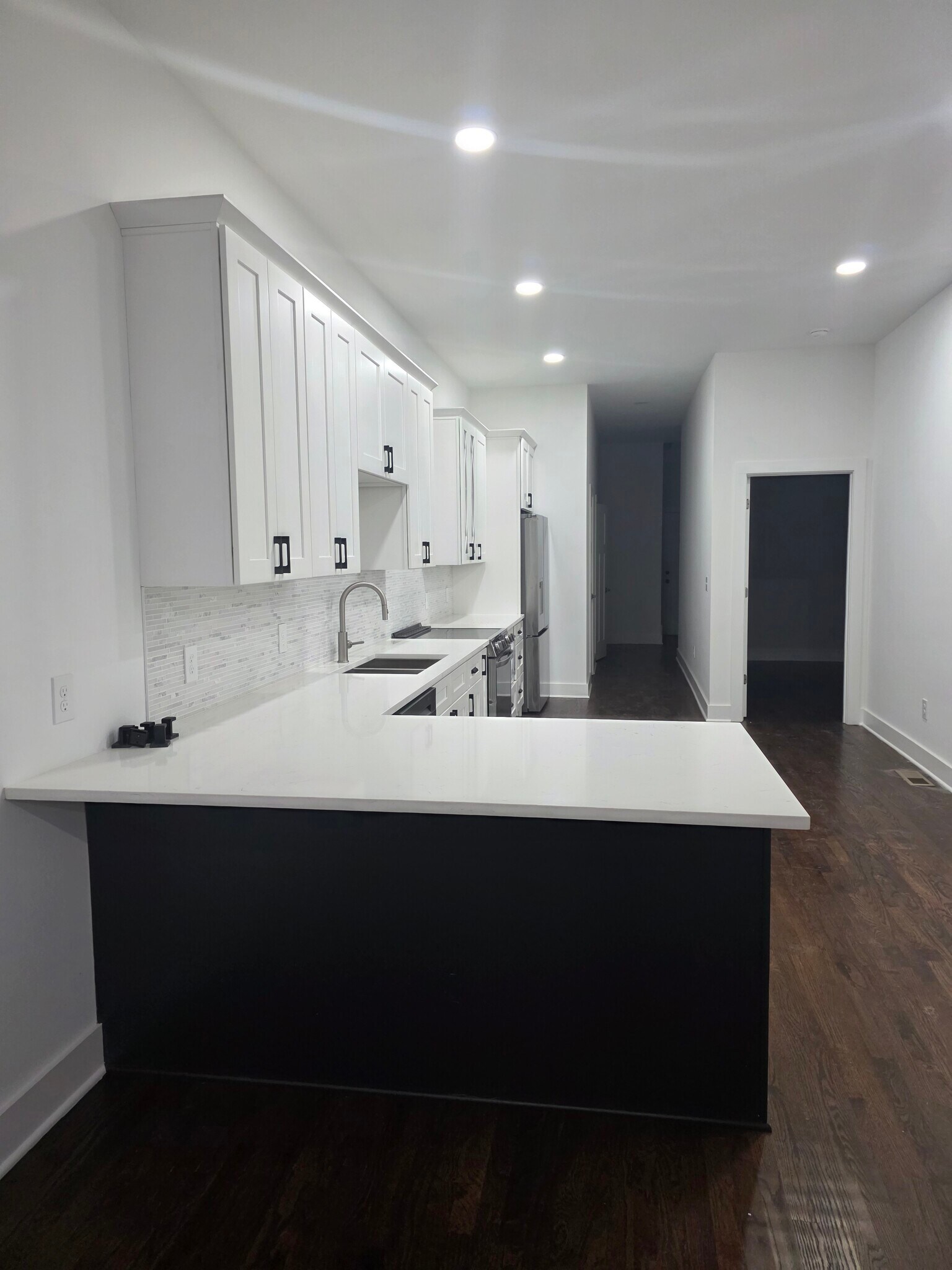 KITCHEN - 2715 Delaware Ave