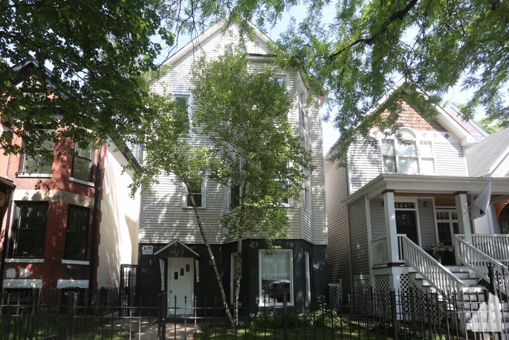 Building Photo - 4849 N Seeley Ave