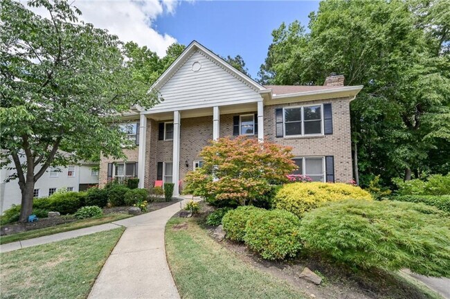 Building Photo - 8903 Carroll Manor Dr