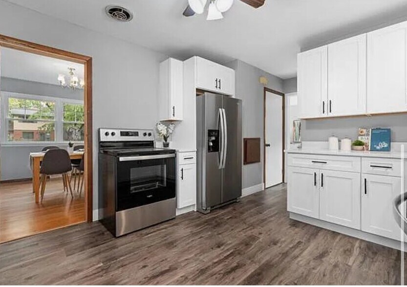 Building Photo - 5929 Mayhill Dr