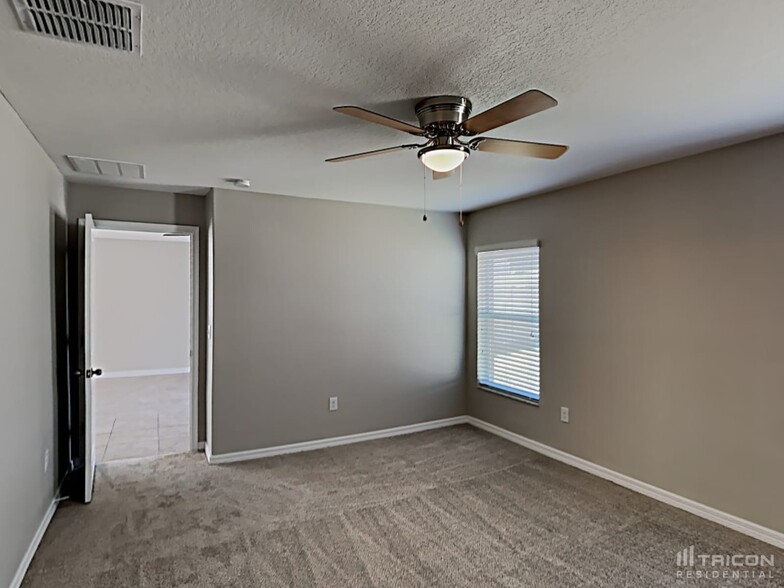 Building Photo - 209 Archcliffe Point Pl