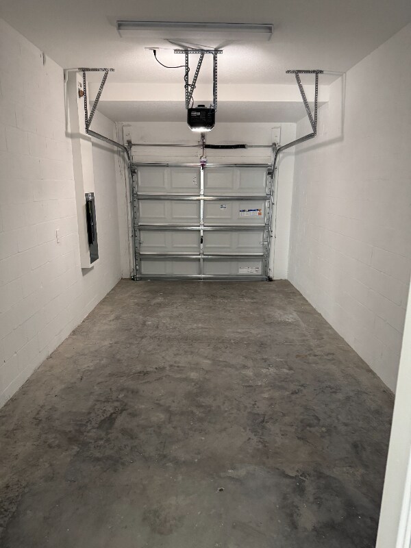 Building Photo - 36178 Risa Michele St