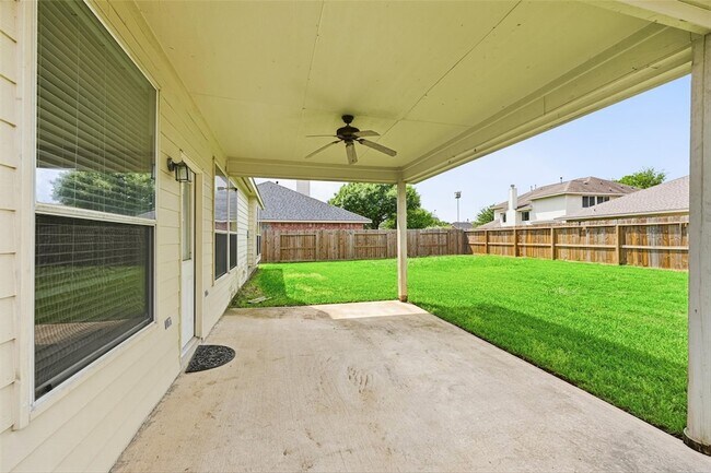 Building Photo - 18010 Timber Crossing Ln