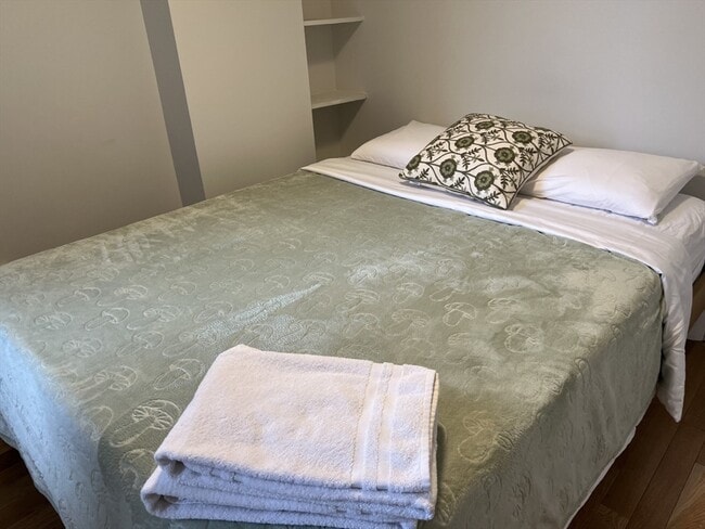 Building Photo - 35 Grove St