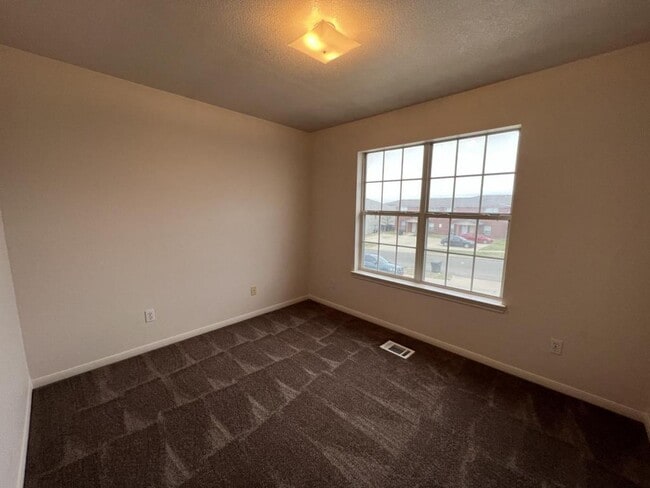 Building Photo - 2811 Cantabrian Dr