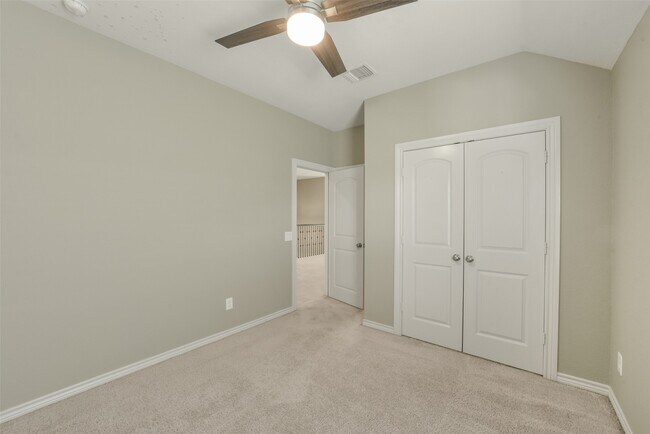 Building Photo - 9651 Thimbleweed Dr