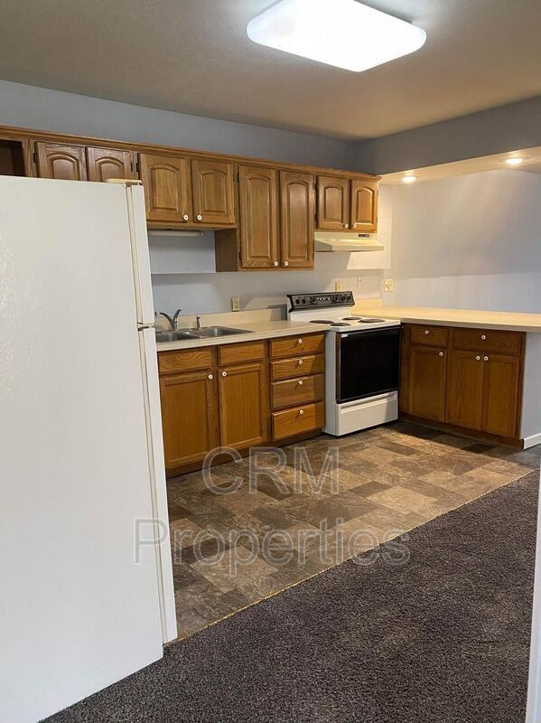 Building Photo - 522 Naphew Ln