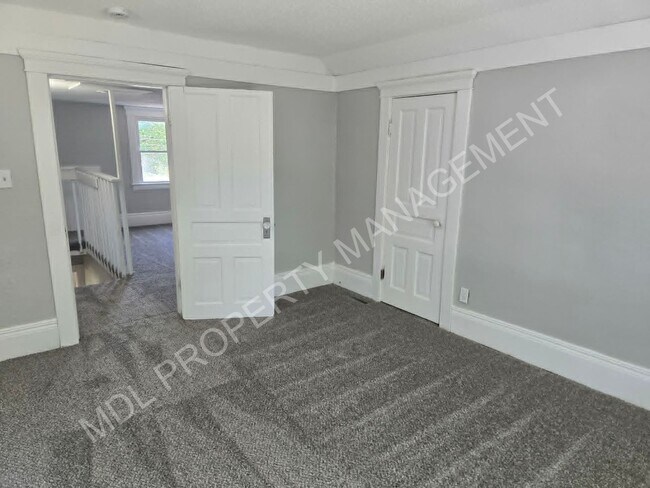 Building Photo - 3-Bedroom Home in Saginaw