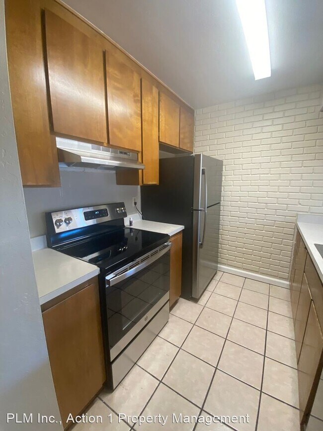 Building Photo - 2 br, 1.5 bath House - 3956 Lake TahoeTerrace