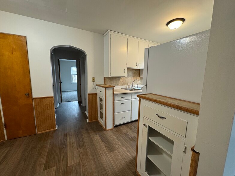 Building Photo - 1713 Goff Ave