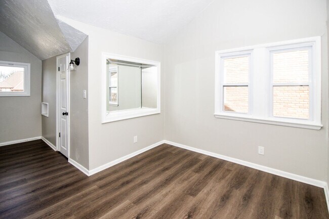 Building Photo - 5153 Cato St