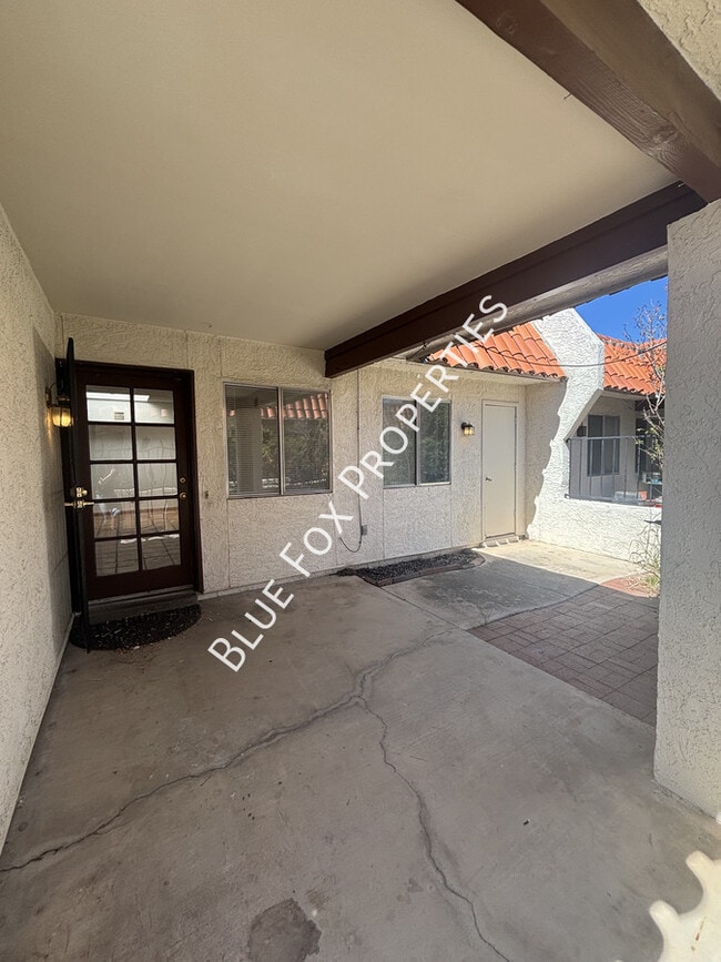 Building Photo - 5958 Sun County Blvd