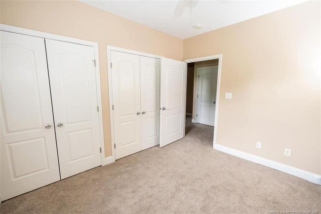 Building Photo - 1611 Bluffside Dr