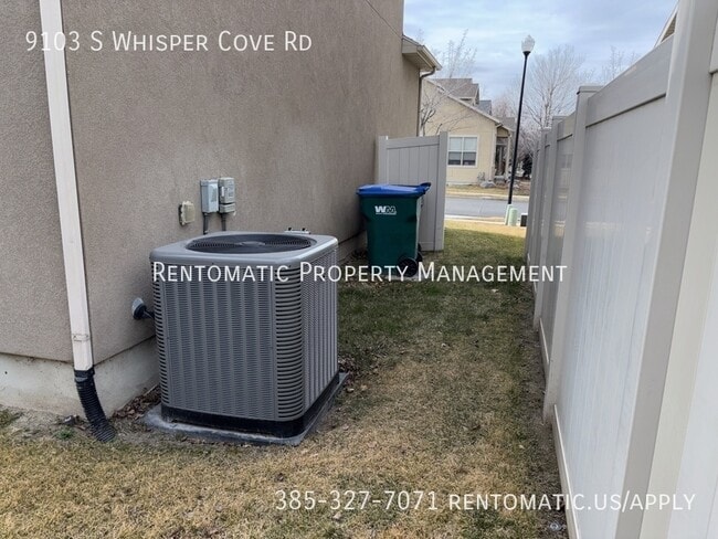 Building Photo - 9103 Whisper Cove Rd