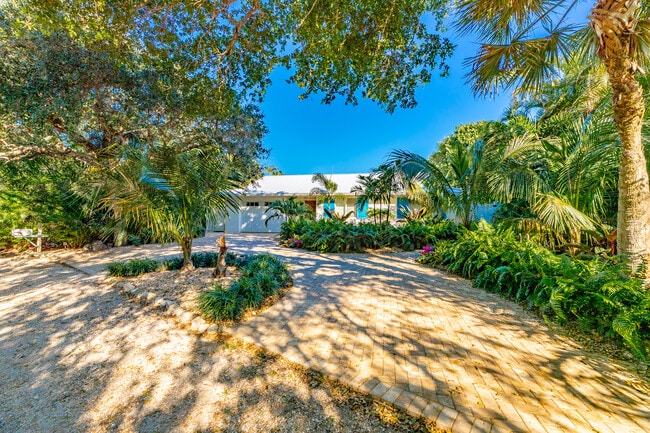 Building Photo - 1830 E Sandpiper Rd