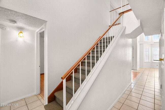 Building Photo - 4612 Loma Grande Dr