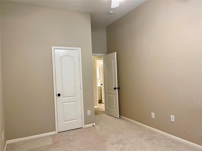 Building Photo - 608 Biscayne Bend Ln