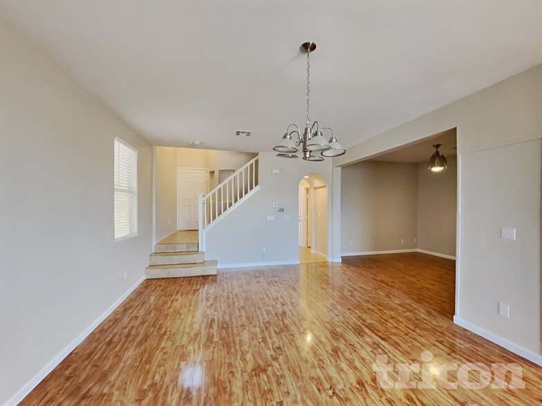 Building Photo - 4598 Hearts Desire Ave